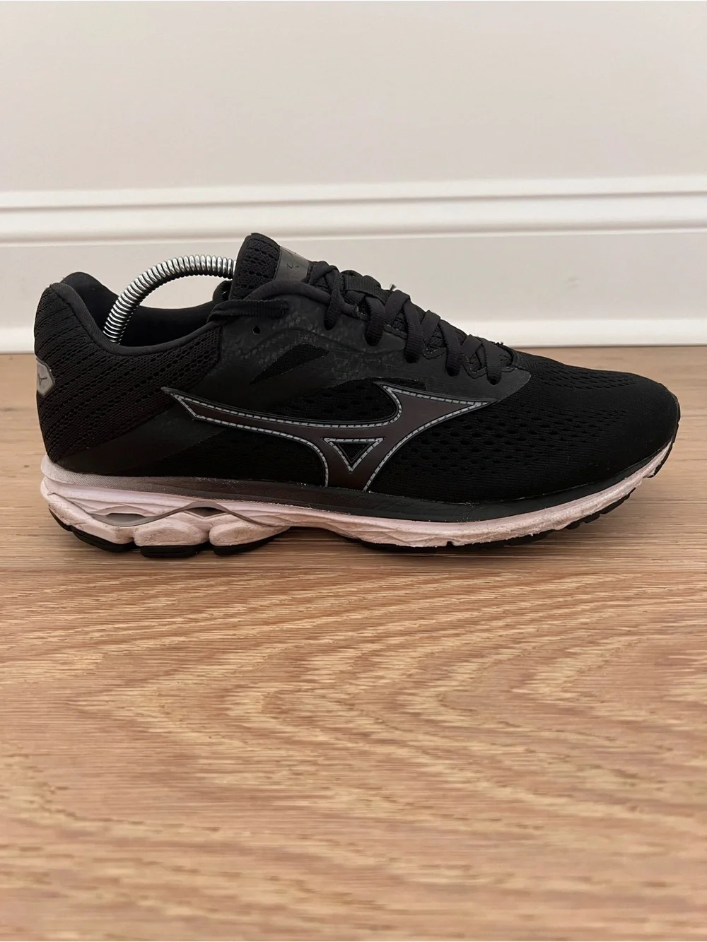 Mizuno Wave Rider 23 Women's Running Shoes Size 9.5 Black
